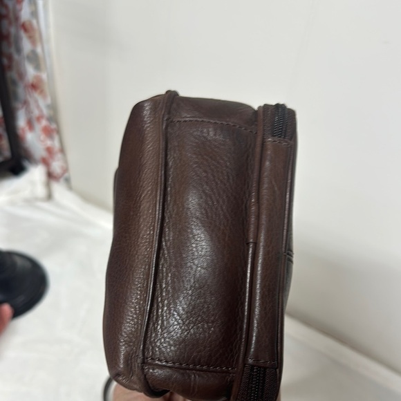 Fossil Brown Leather Crossbody Bag with Adjustable Strap - Picture 3 of 12